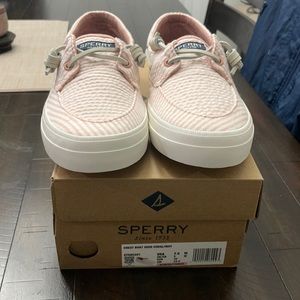 Coral and White Sperry